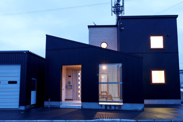 光が降り注ぐ家 外観