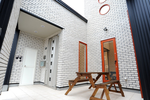 光が降り注ぐ家 外観